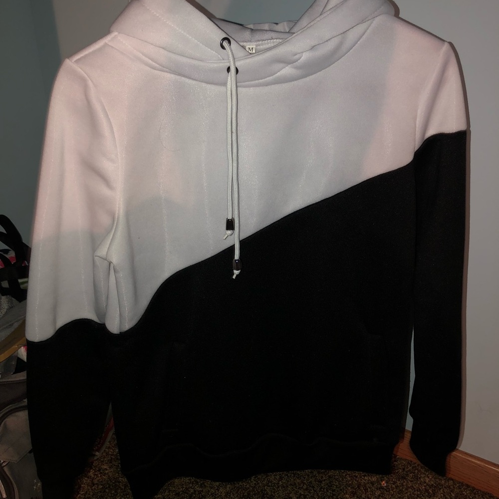 Black & white Sweatshirt